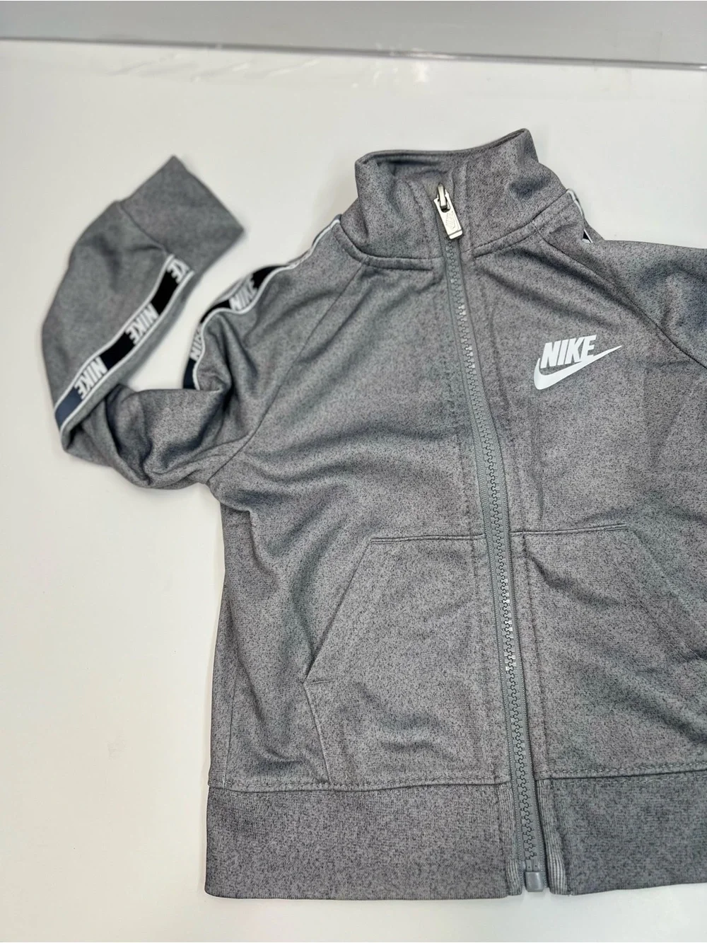 Nike minimal signs